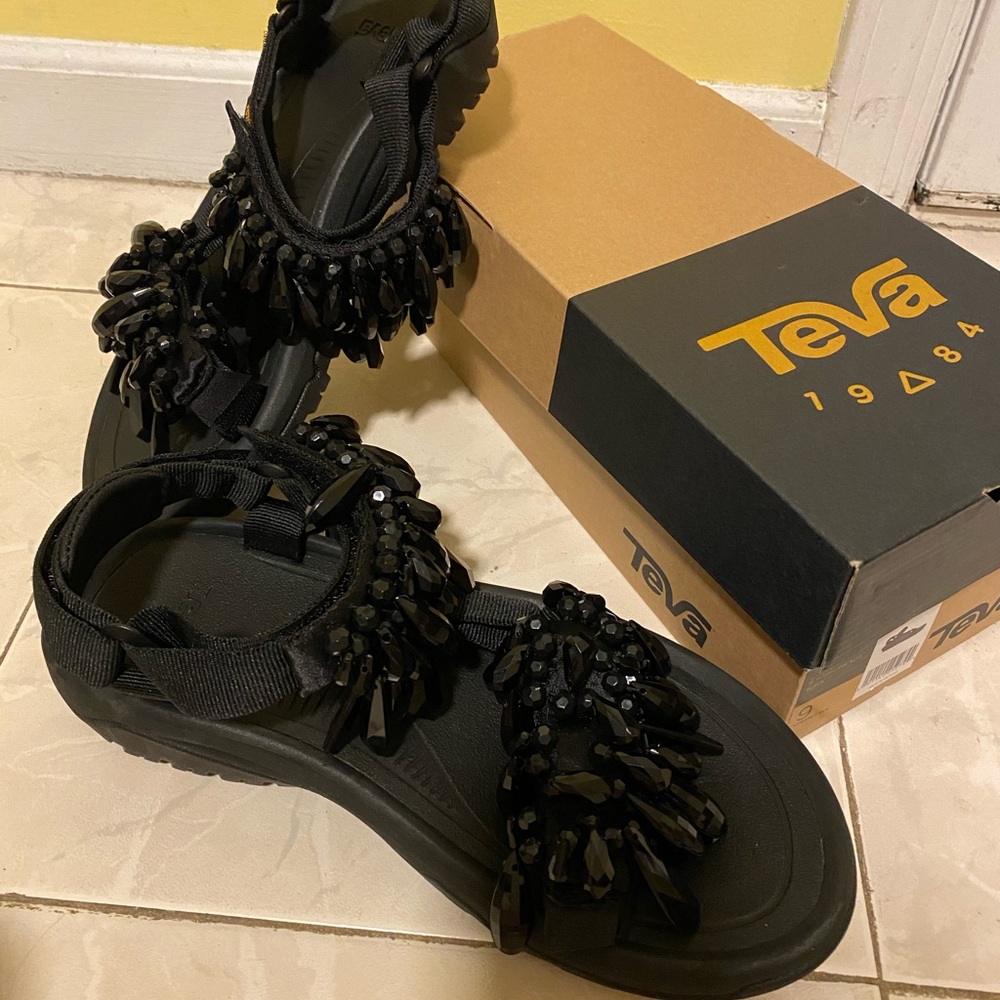 Teva BNWOT summer sandals